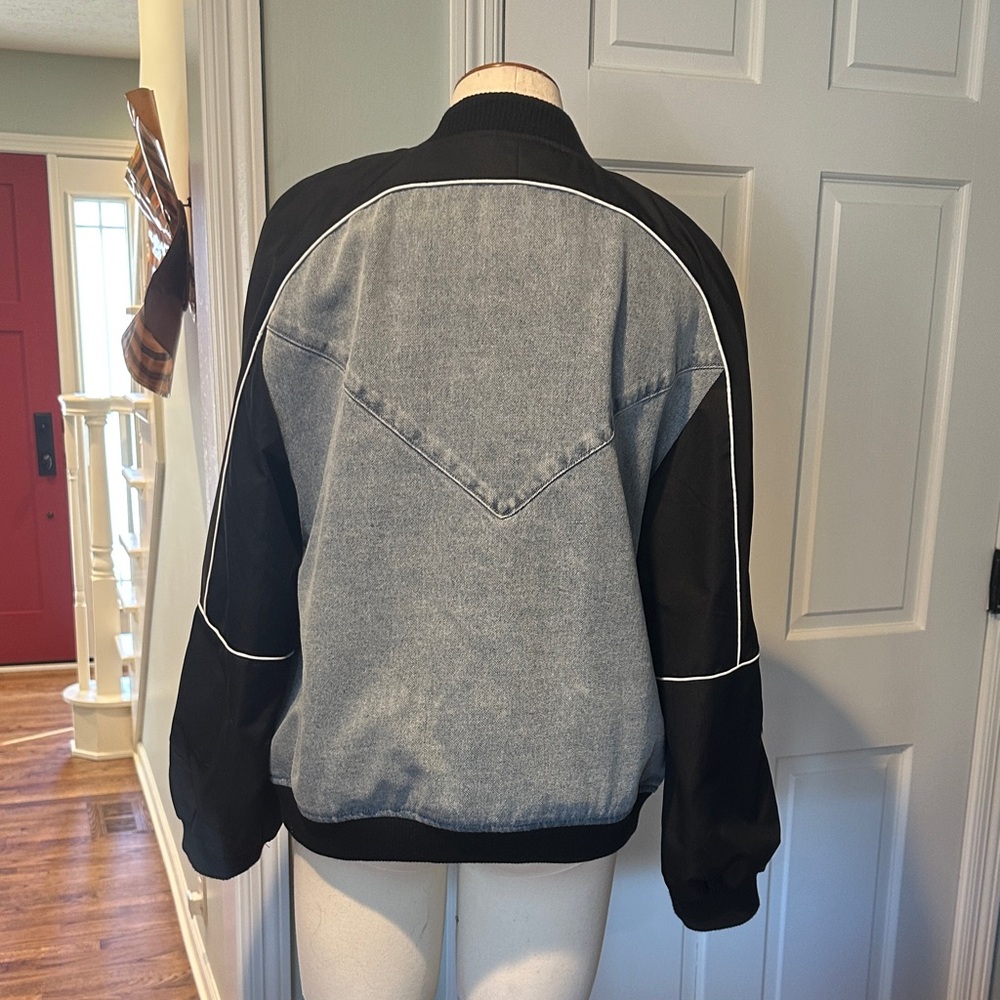 NWT Avec Les Filles Denim Jean Bomber Jacket Black Raglan Sleeves Sz Large - Picture 4 of 9